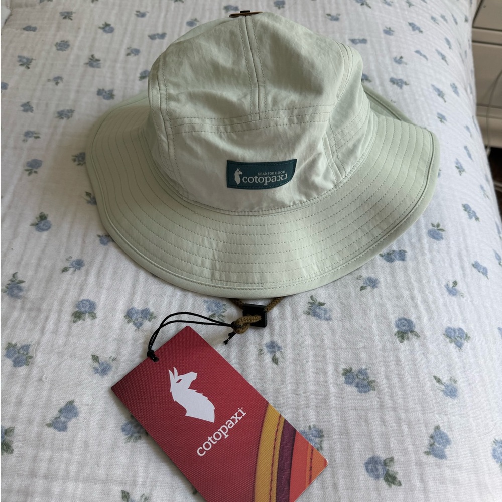 Cotopaxi bucket hat New with tags